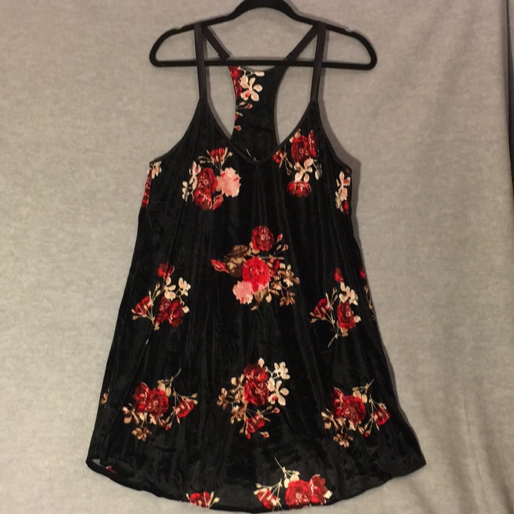 Apt. 9 Black Velvet Floral Racerback Camisole